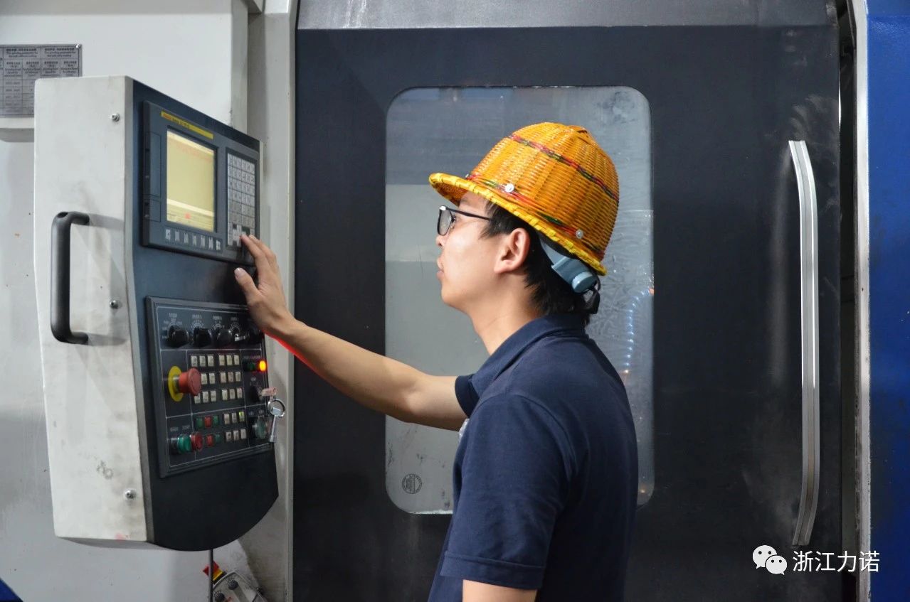 最美888电子人 | 尹陈：认真做事，真诚待人！